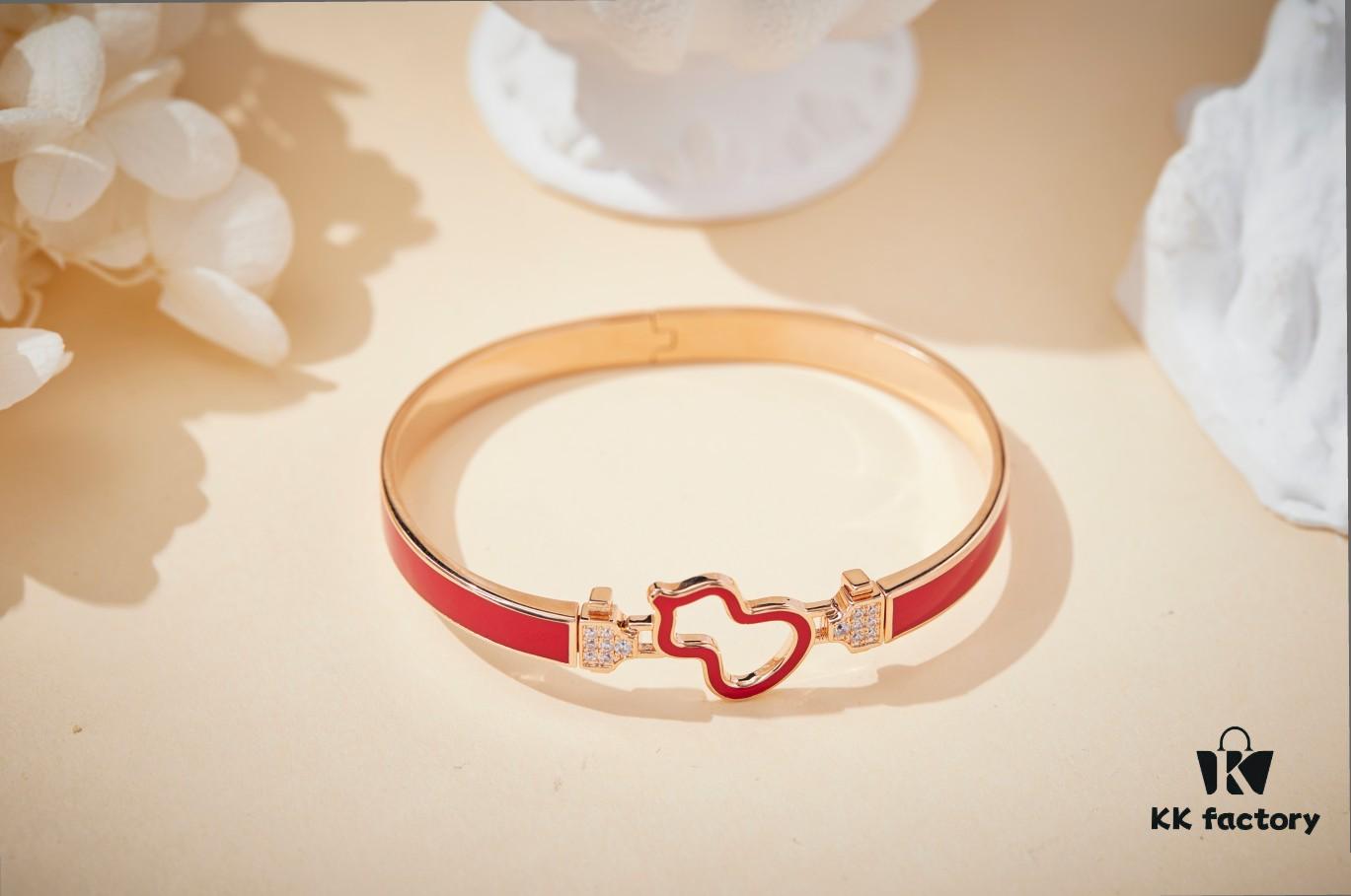 692fdc4499f2d84055c8b283 New Chinese Trend 🌟 Gourd Bracelet, Low-Temperature Enamel, Toggle Clasp Design 💫 Precision Cast with 18K Champagne Gold Plating