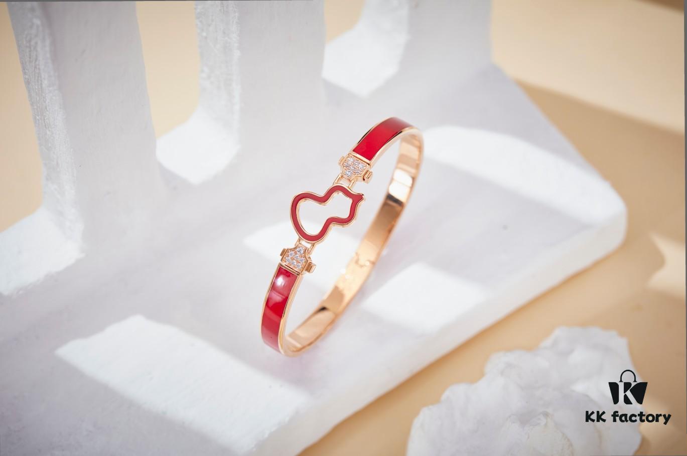 692fdc4499f2d84055c8b285 New Chinese Trend 🌟 Gourd Bracelet, Low-Temperature Enamel, Toggle Clasp Design 💫 Precision Cast with 18K Champagne Gold Plating