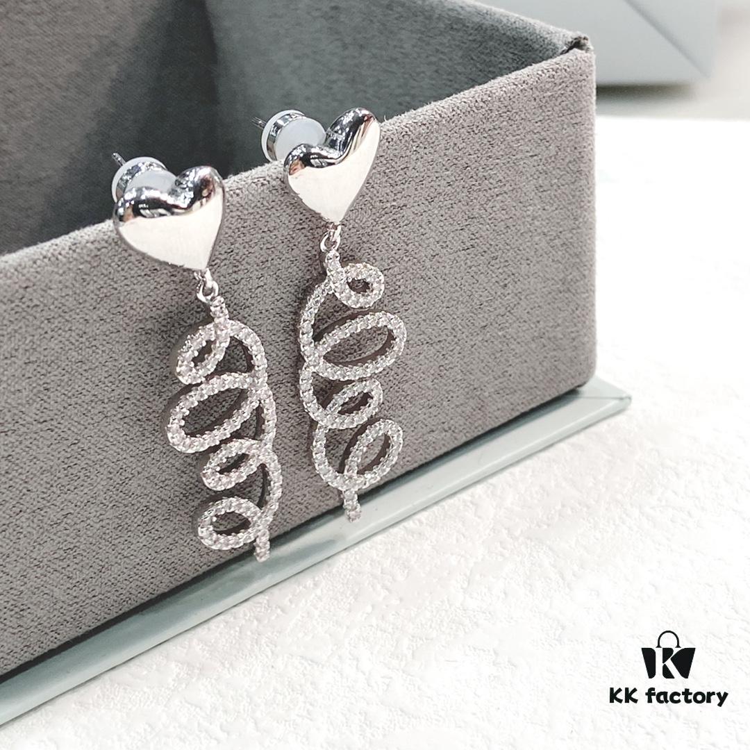 692fdc7199f2d84055c8b2c8 HEFANG Jewelry Cream Twirl Earrings - Limited Edition Design, Ear Studs, Gift for Qixi Festival (Same Style as Zhou Yutong)