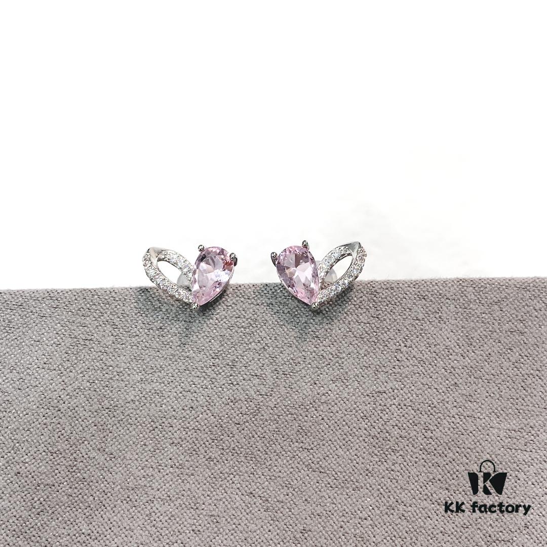 He Fang Creamy Sweetheart Stud Earrings