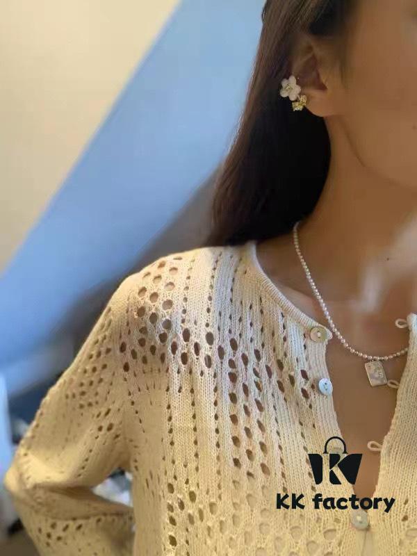 692fdca499f2d84055c8b335 Qixi Gift 🎁 Hefang Ear Cuff, Cream-Colored Little Flower Clip-On Earrings, No Piercing Required, Sold Individually, Left and Right Ear Differentiated
