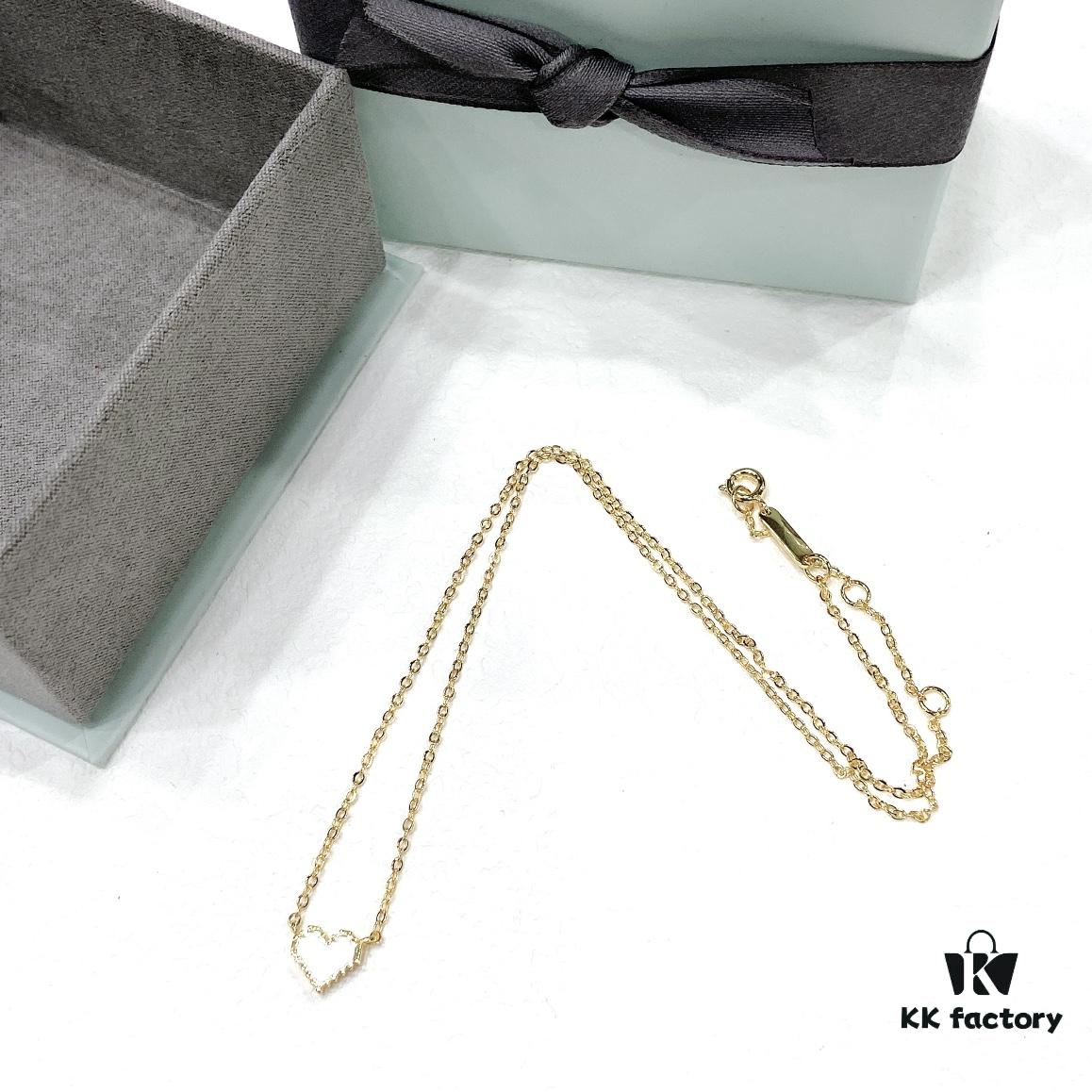 He Fang Gao Bai Necklace for Women, Heart Pendant Elegant Collarbone Chain Gift