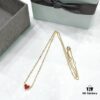 He Fang Gao Bai Necklace for Women, Heart Pendant Elegant Collarbone Chain Gift