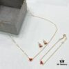 He Fang Gao Bai Necklace for Women, Heart Pendant Elegant Collarbone Chain Gift