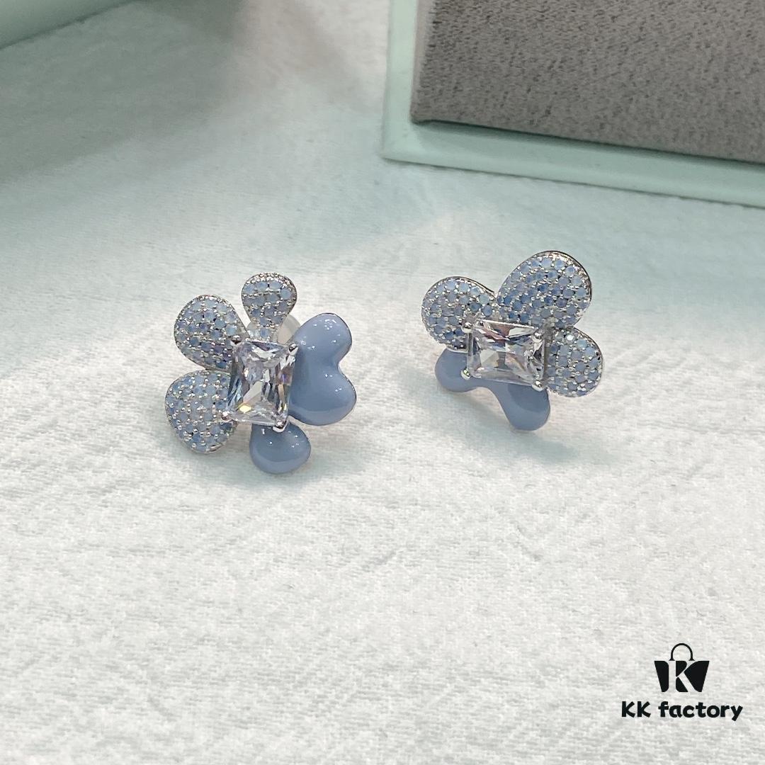 692fdd2e99f2d84055c8b41a New Arrival He Fang Blue Star Flower Stud Earrings, Fashionable and Unique Design, Minimalist Earrings Jewelry Gift for Girlfriend
