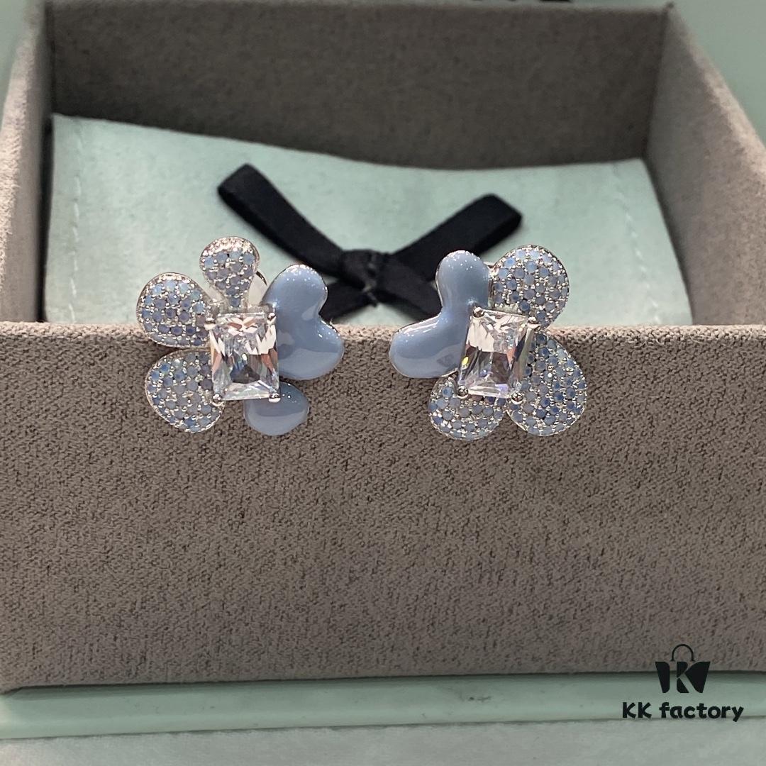 692fdd3599f2d84055c8b42a New Arrival He Fang Blue Star Flower Stud Earrings, Fashionable and Unique Design, Minimalist Earrings Jewelry Gift for Girlfriend