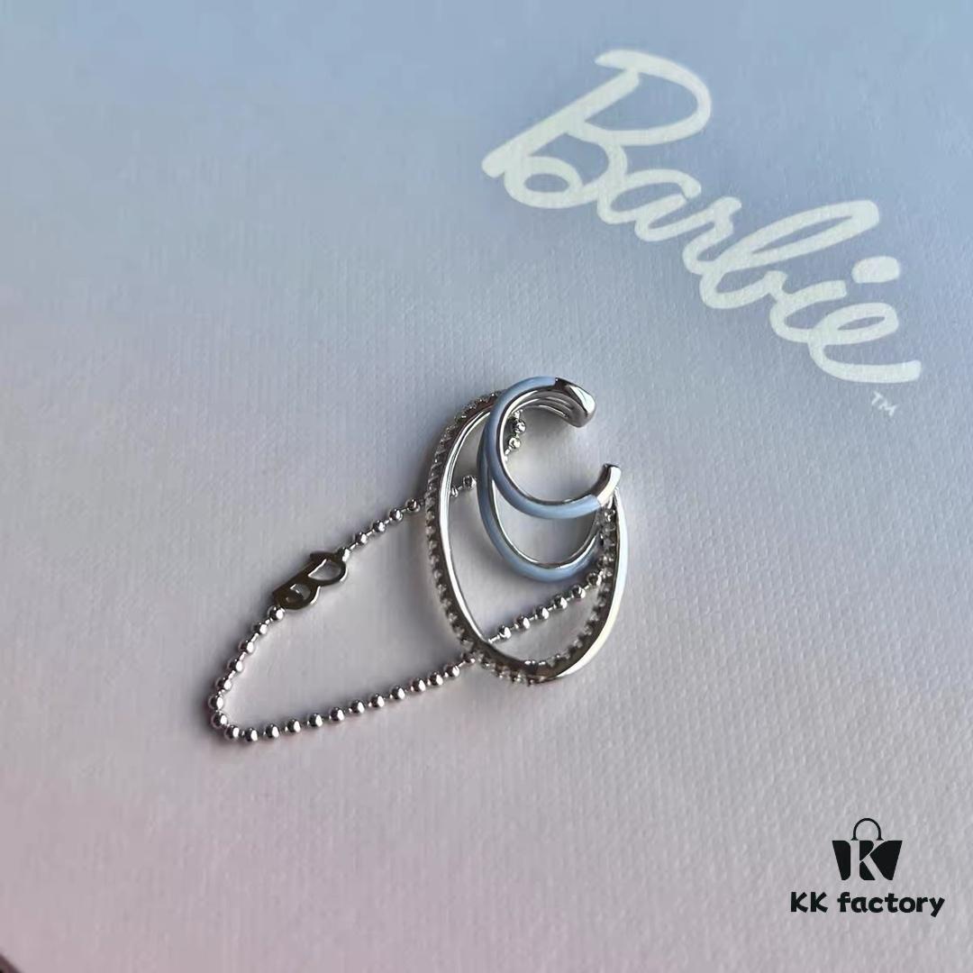 692fdd4a99f2d84055c8b45b Single Piece New Arrival ❤️ HEFANG Jewelry Barbie ✨ New Collection Hula Hoop Ear Cuff Available in Three Colors ✨ Model Wearing Effect Image
