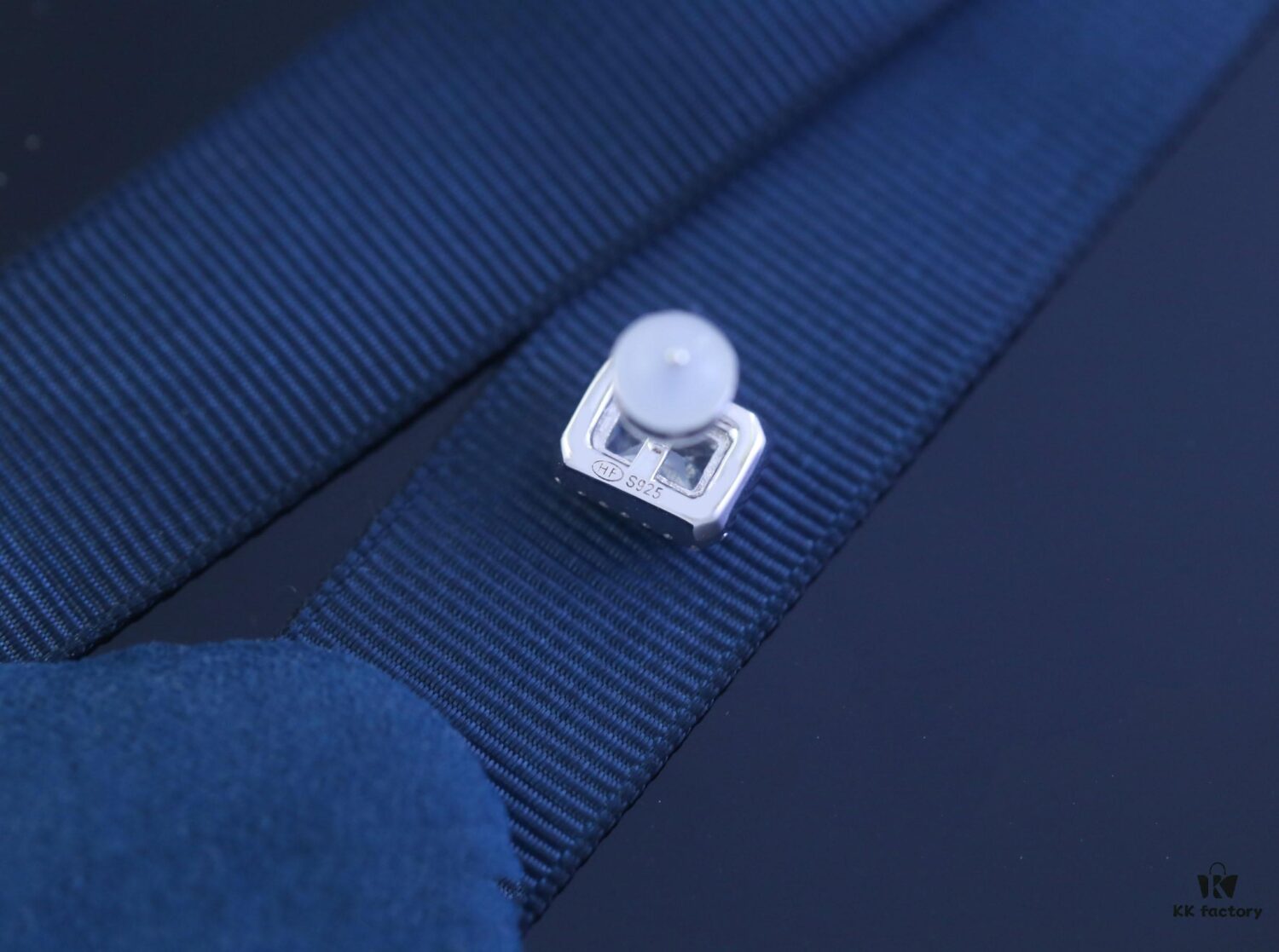 692fddb799f2d84055c8b52f HEFANG Jewelry New Arrival Glittering Sugar Cube Stud Earrings, Luxury Minimalist and Unique Design Elegant Ear Accessories for Women