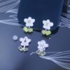 Zhou Yutong Same Style] HEFANG Creamy Minimalist Luxury Boutique Design Earrings / Clip-on Flower Studs Gift
