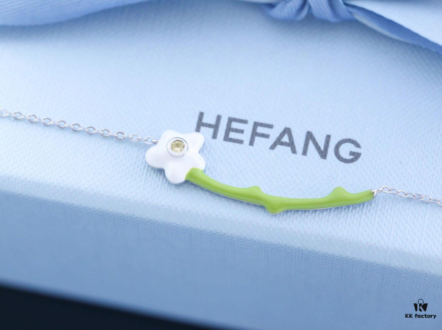 692fddd499f2d84055c8b562 HEFANG Jewelry Cream Floral Necklace - Ins-style Minimalist Collarbone Chain, Popularized by Zhou Yutong, Ideal Gift for Qixi Festival