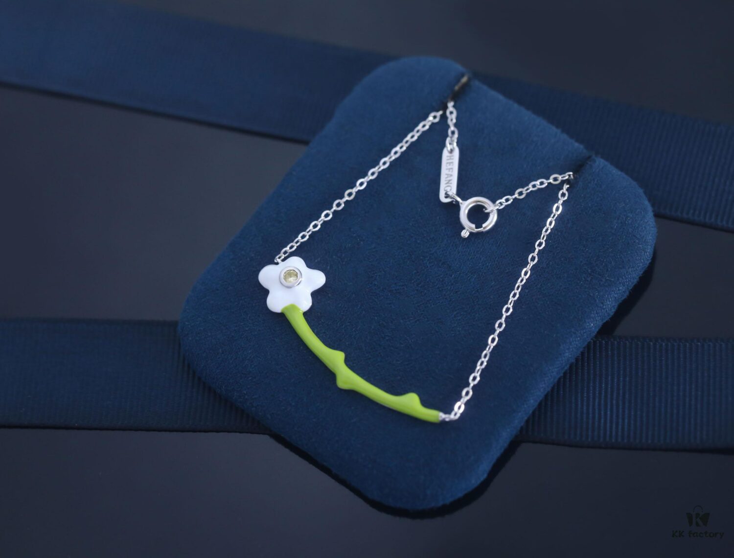 692fddd599f2d84055c8b563 HEFANG Jewelry Cream Floral Necklace - Ins-style Minimalist Collarbone Chain, Popularized by Zhou Yutong, Ideal Gift for Qixi Festival