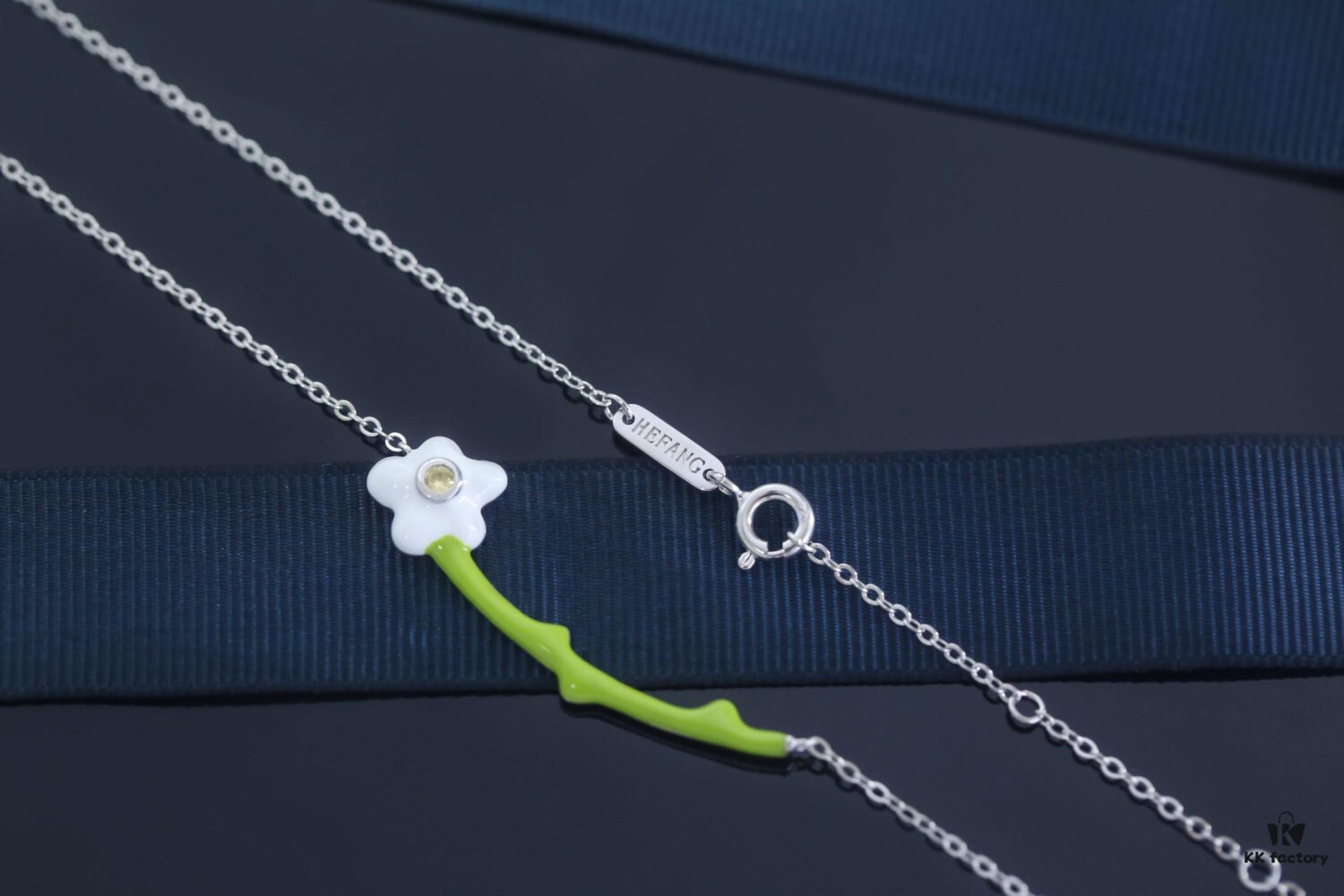 692fddd799f2d84055c8b566 HEFANG Jewelry Cream Floral Necklace - Ins-style Minimalist Collarbone Chain, Popularized by Zhou Yutong, Ideal Gift for Qixi Festival