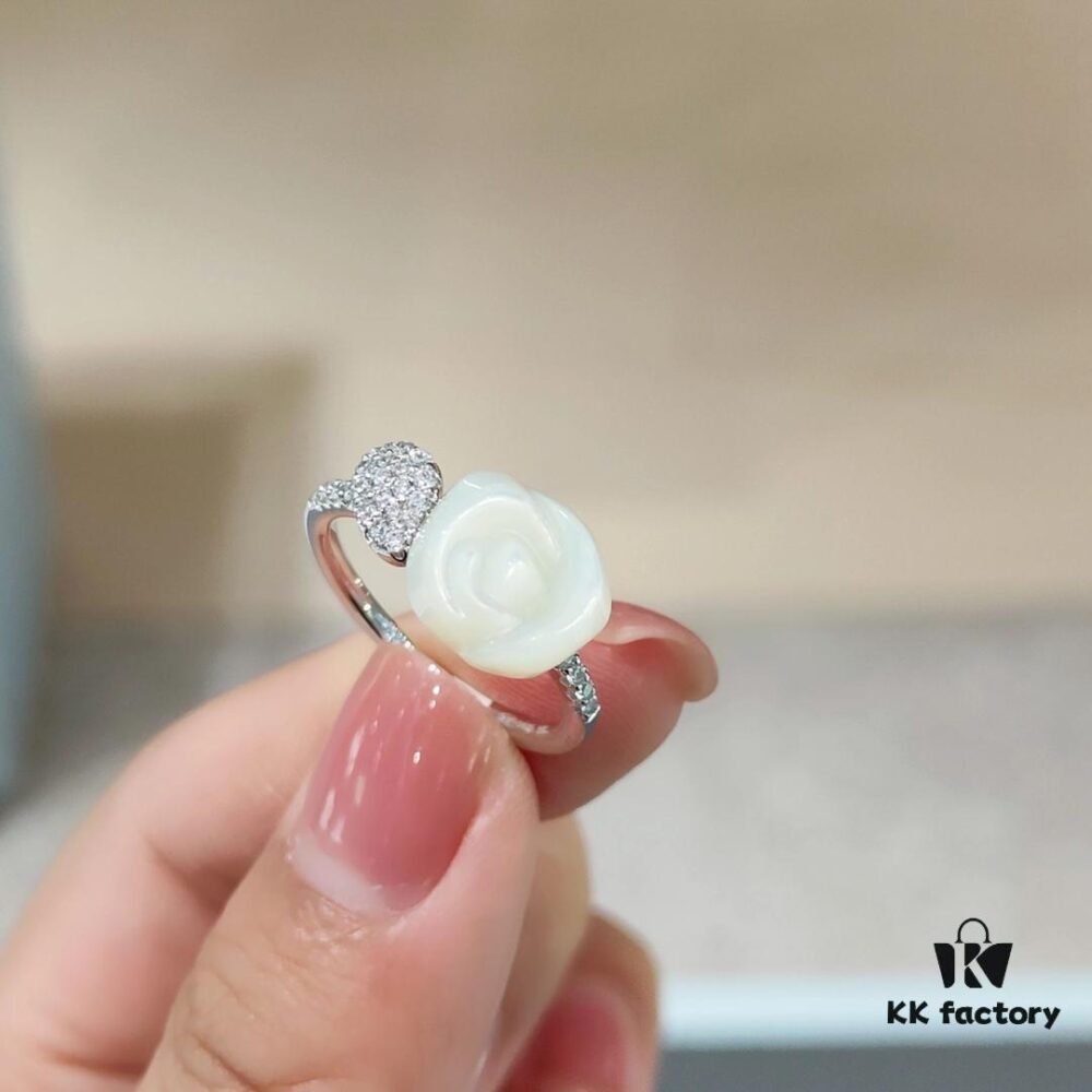 692fde3499f2d84055c8b5e8 HEFANG White Rose Ring