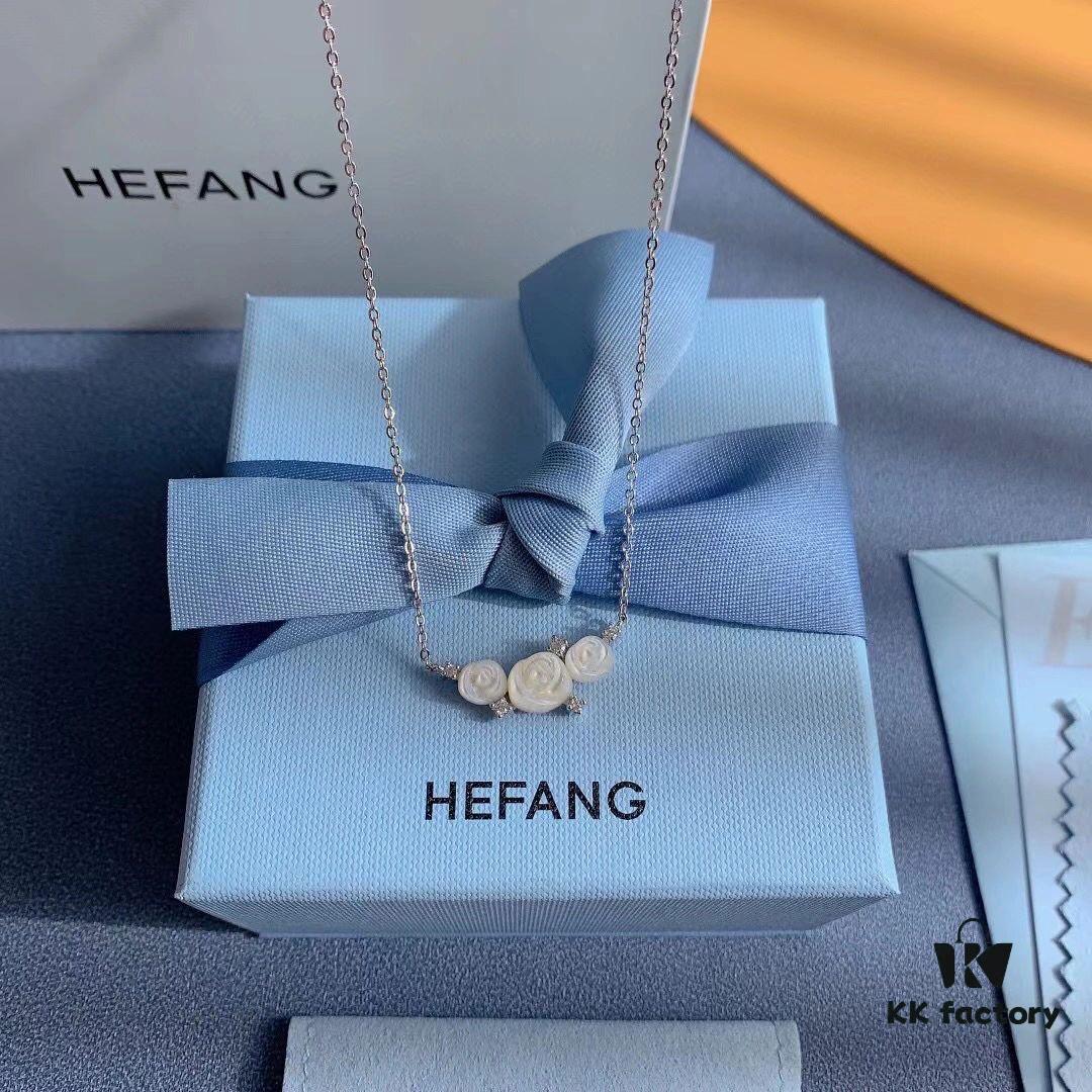 HEFANG He Fang White Rose Collarbone Necklace