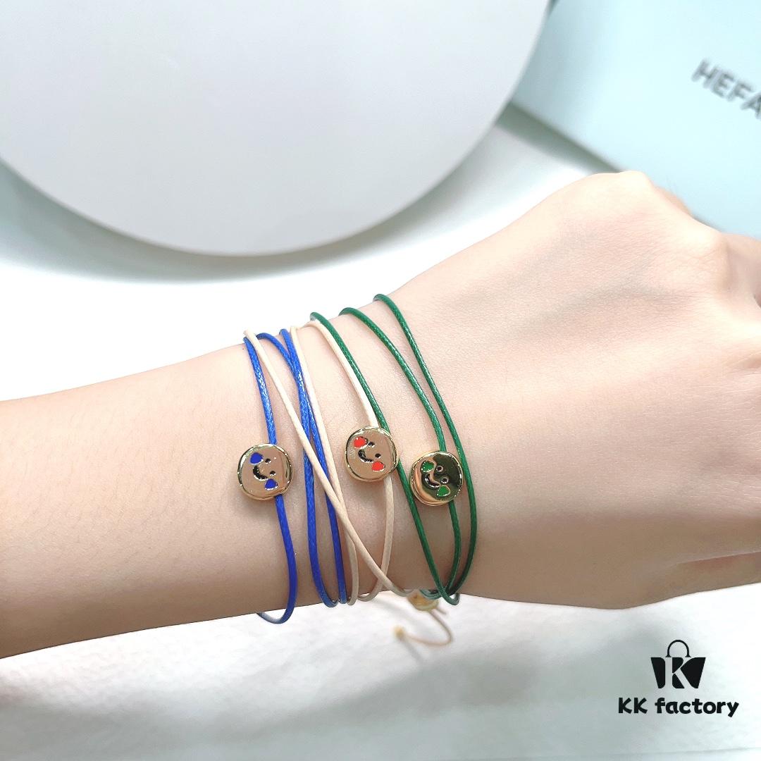 Smiling Xiaoqu Cookie Necklace Gift Box Fashionable Design Collarbone Chain Bracelet for Women Cheek Green