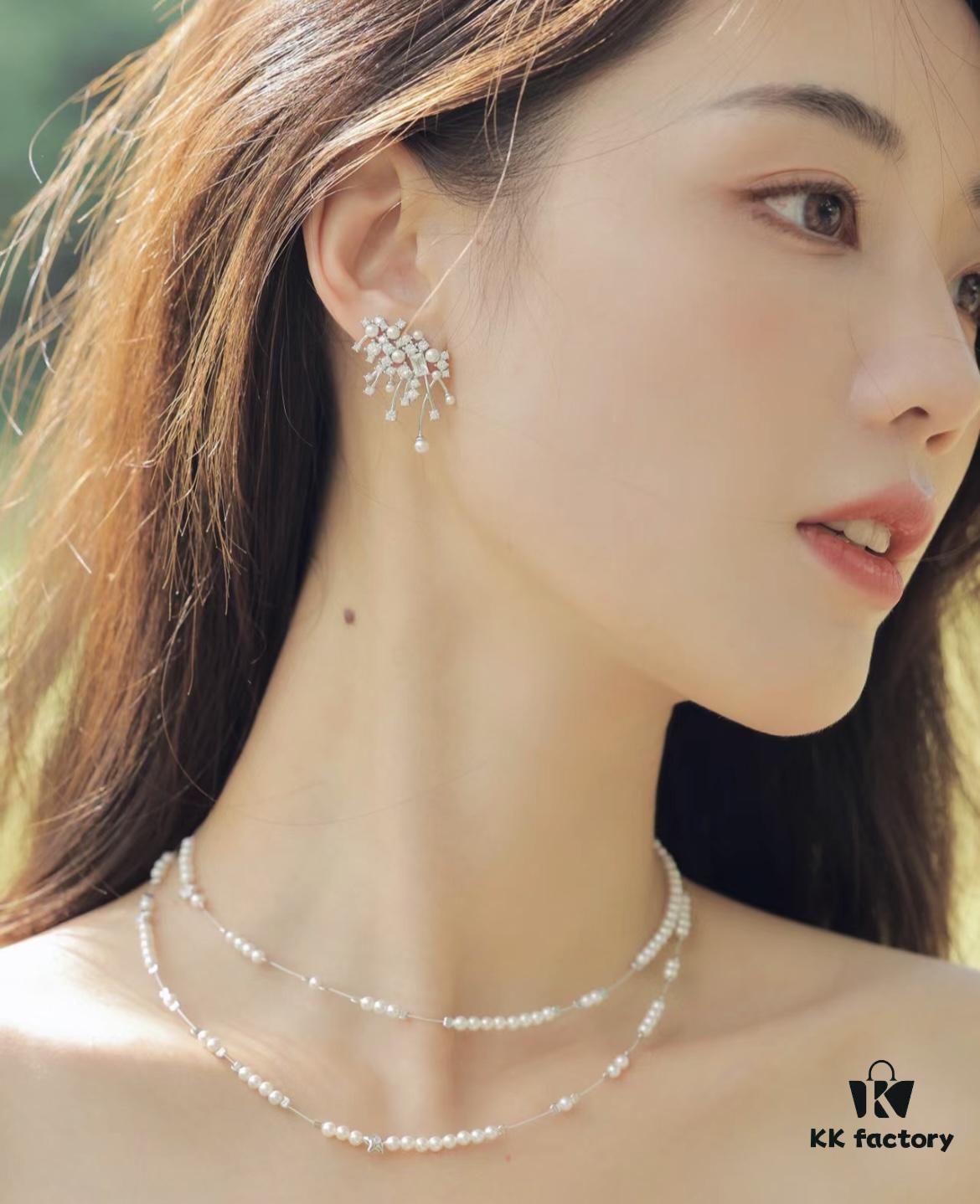 692fde5699f2d84055c8b610 HEFANG Jewelry Product Share | Shattered Star and Moon Necklace/Bracelet, Clearly Interpreting the Romance of the Universe! The Fragmented Sparkles Are So Atmospheric! The Necklace Offers Versatile Styling: Long Necklace, Waist Chain, Double-Layer Collar Chain, or Multi-Layer Bracelet…