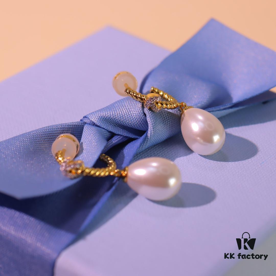 692fdeb799f2d84055c8b685 He Fang Jewelry Heart Knot Pearl Stud Earrings