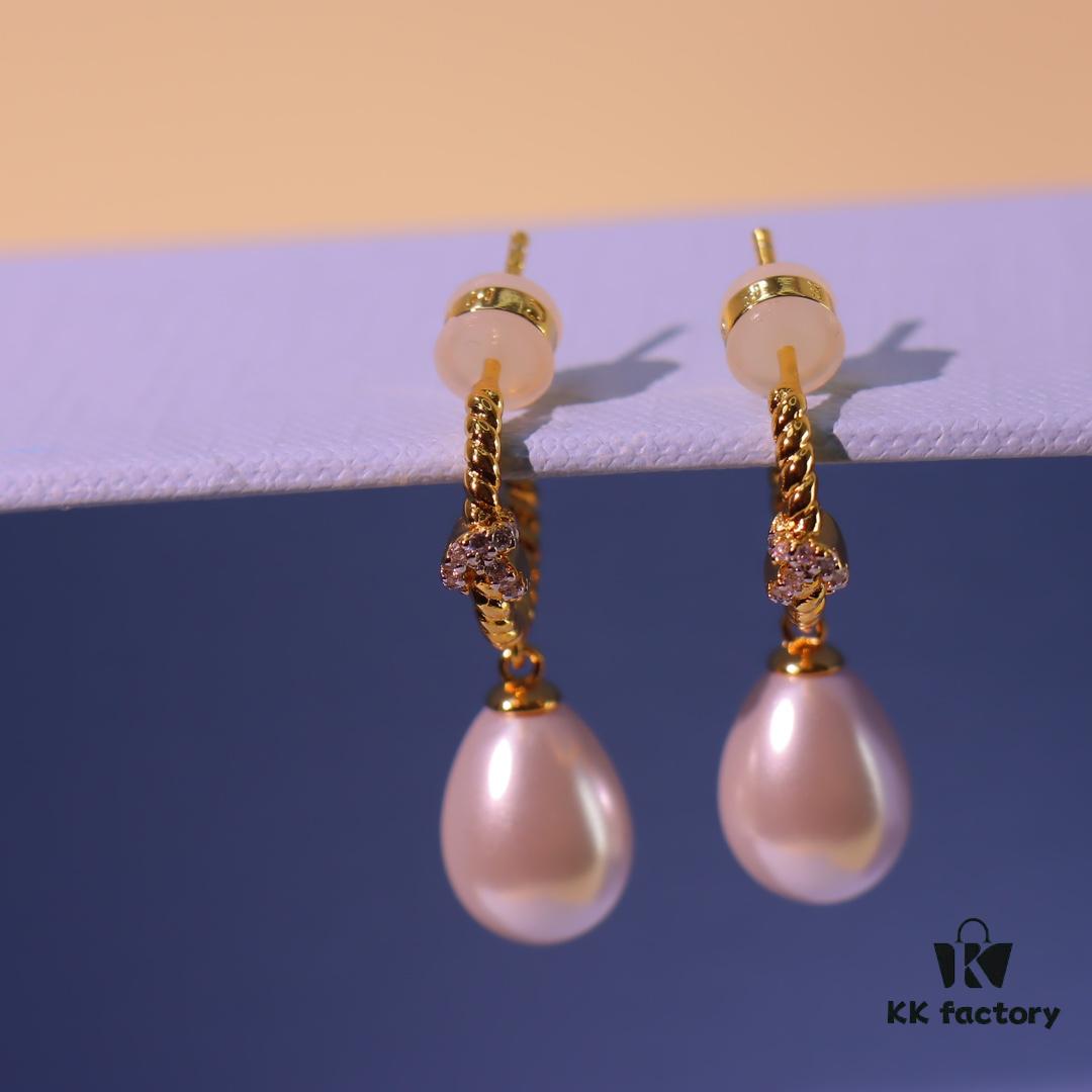 692fdeb999f2d84055c8b687 He Fang Jewelry Heart Knot Pearl Stud Earrings