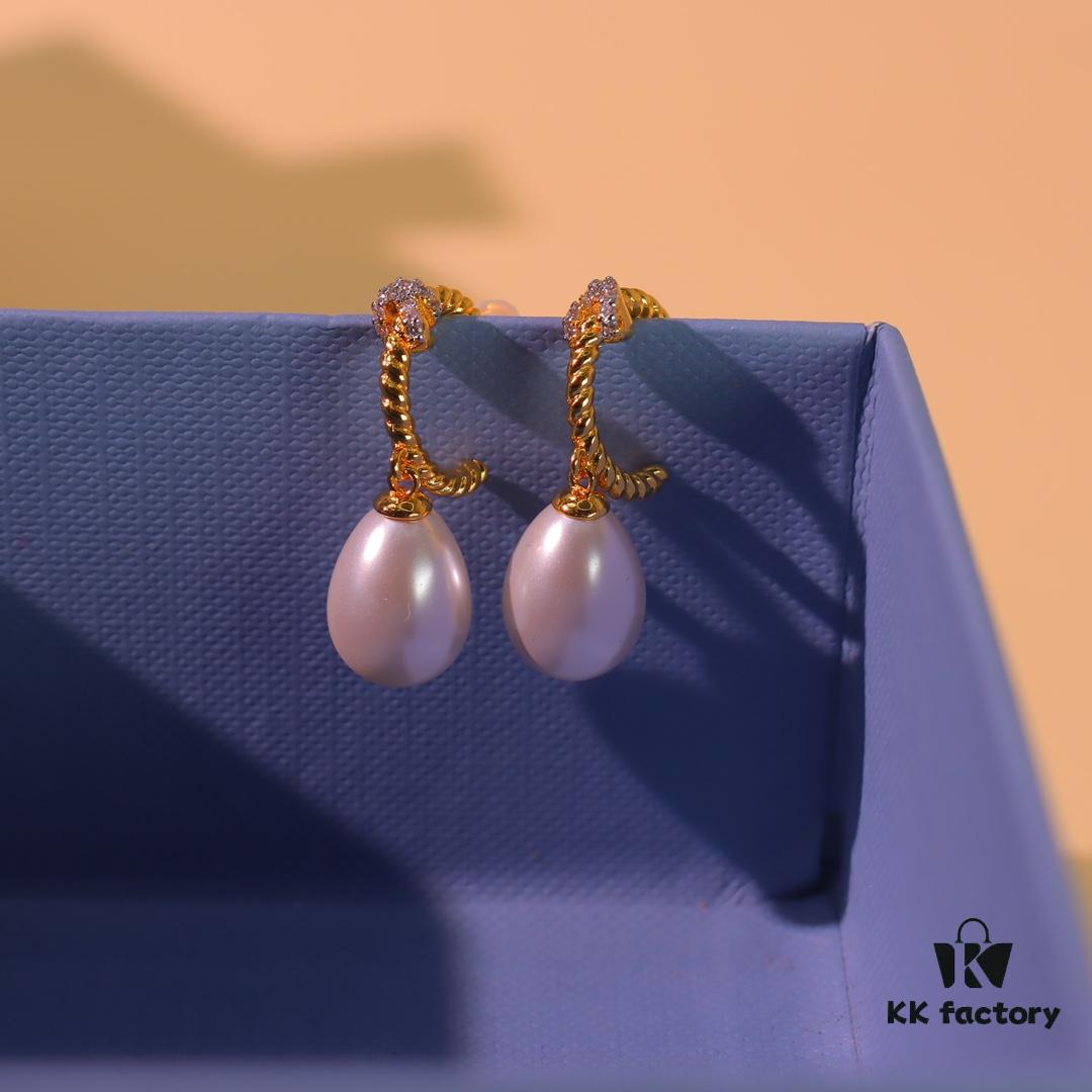 692fdec599f2d84055c8b697 He Fang Jewelry Heart Knot Pearl Stud Earrings