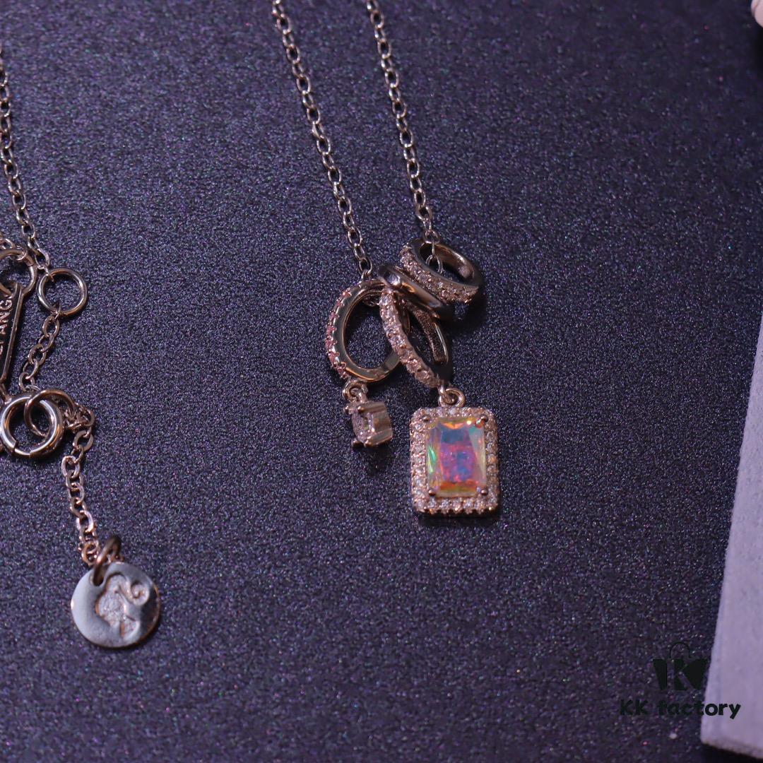 692fdee199f2d84055c8b6b6 He Fang Jewelry New Arrival Aurora Small Ice Sugar Necklace