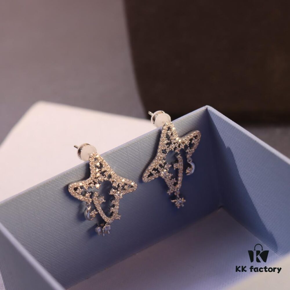 692fdeeb99f2d84055c8b6c1 He Fang New Shiny Star Stud Earrings
