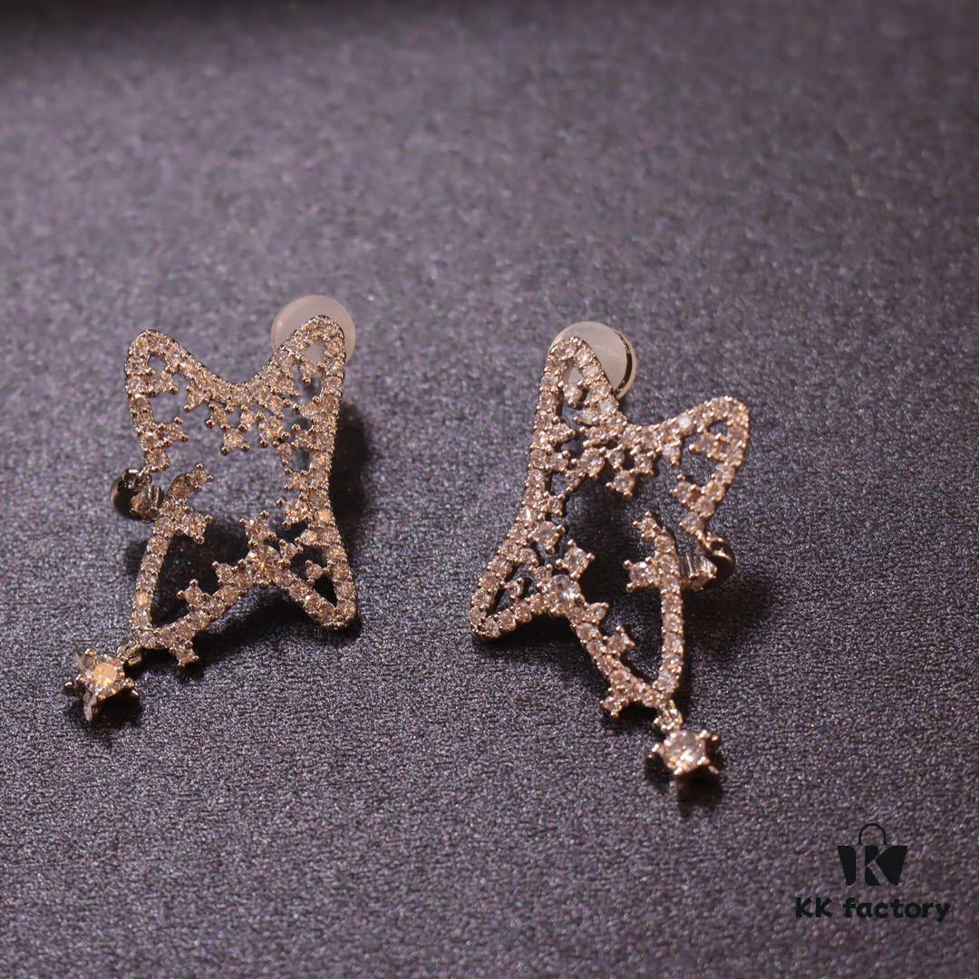 692fdef099f2d84055c8b6c6 He Fang New Shiny Star Stud Earrings