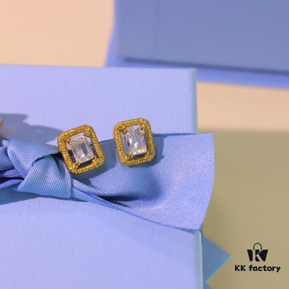692fdf1d99f2d84055c8b6f3 He Fang Jewelry Hand-Tied Woven Stud Earrings
