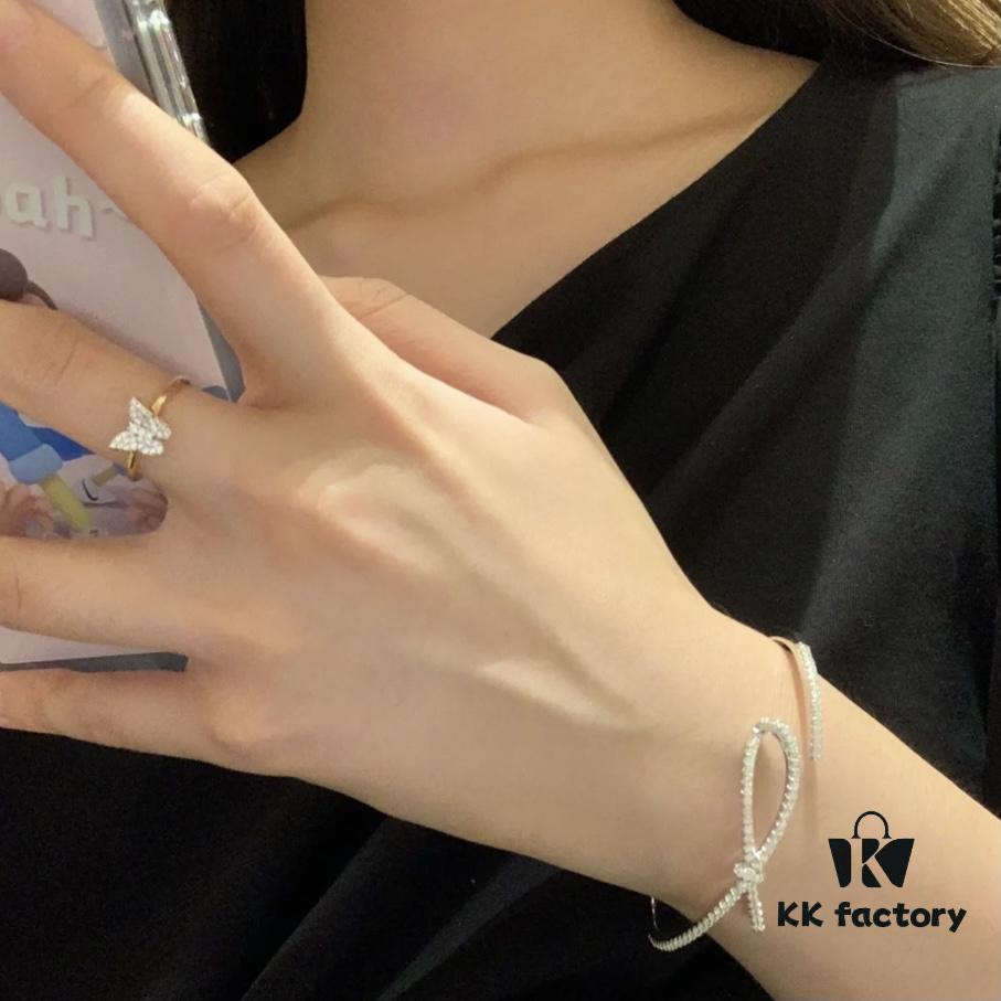 692fdf2799f2d84055c8b702 Instantly fell in love—what a hidden gem brand this is! All items are factory-direct quality, genuine top-tier originals. Full collection available for order, including bracelets and rings in countless styles. Highly recommended from personal experience.