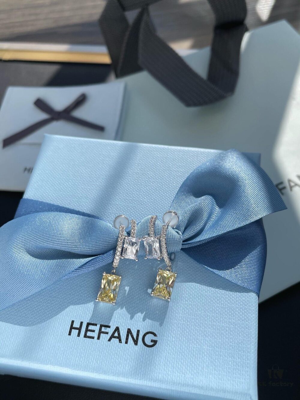 692fdf7d99f2d84055c8b75b He Fang Aurora Glow Cube Series - Lucky Aurora S925 Silver Earrings