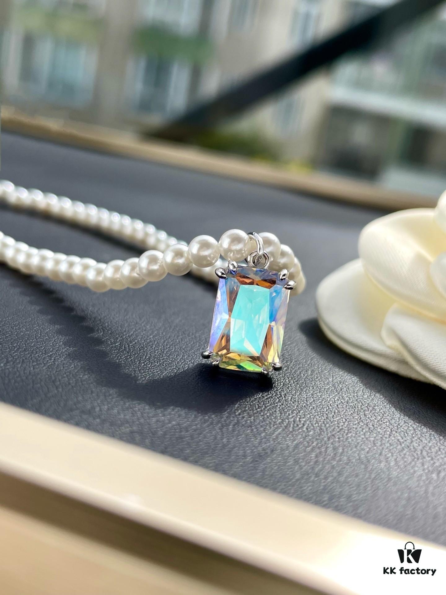 692fdf9c99f2d84055c8b784 He Fang Lucky Aurora Glow Sugar Cube Series S925 Silver Necklace
