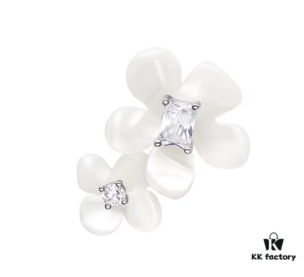 692fdfe399f2d84055c8b805 HEFANG He Fang Freesia Flower Cluster Stud Earrings, Minimalist Clip-On Earrings, Cartilage Earrings for Non-Pierced Ears, Women's Ear Jewelry