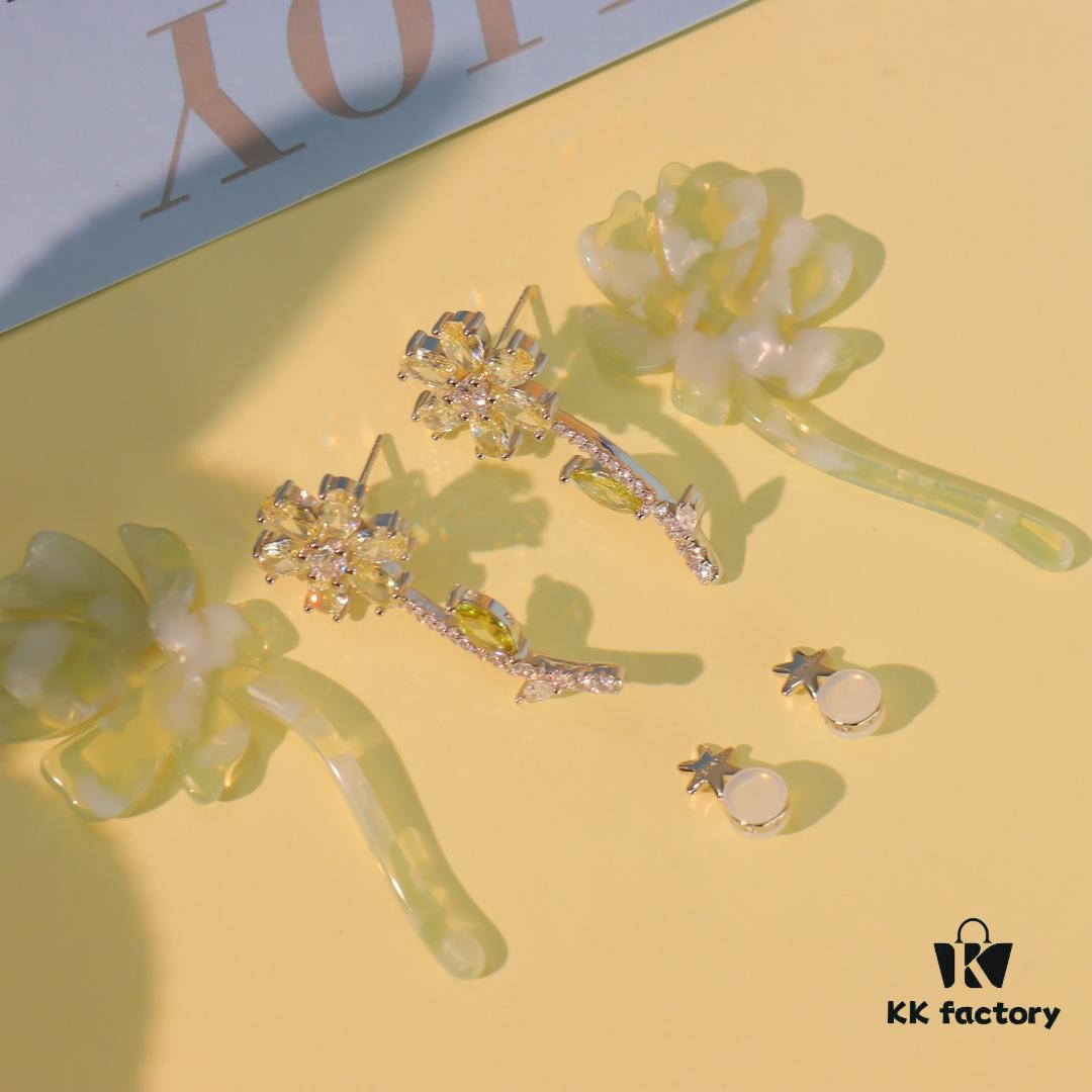 692fdfee99f2d84055c8b81a HEFANG Blooming Rose Earrings