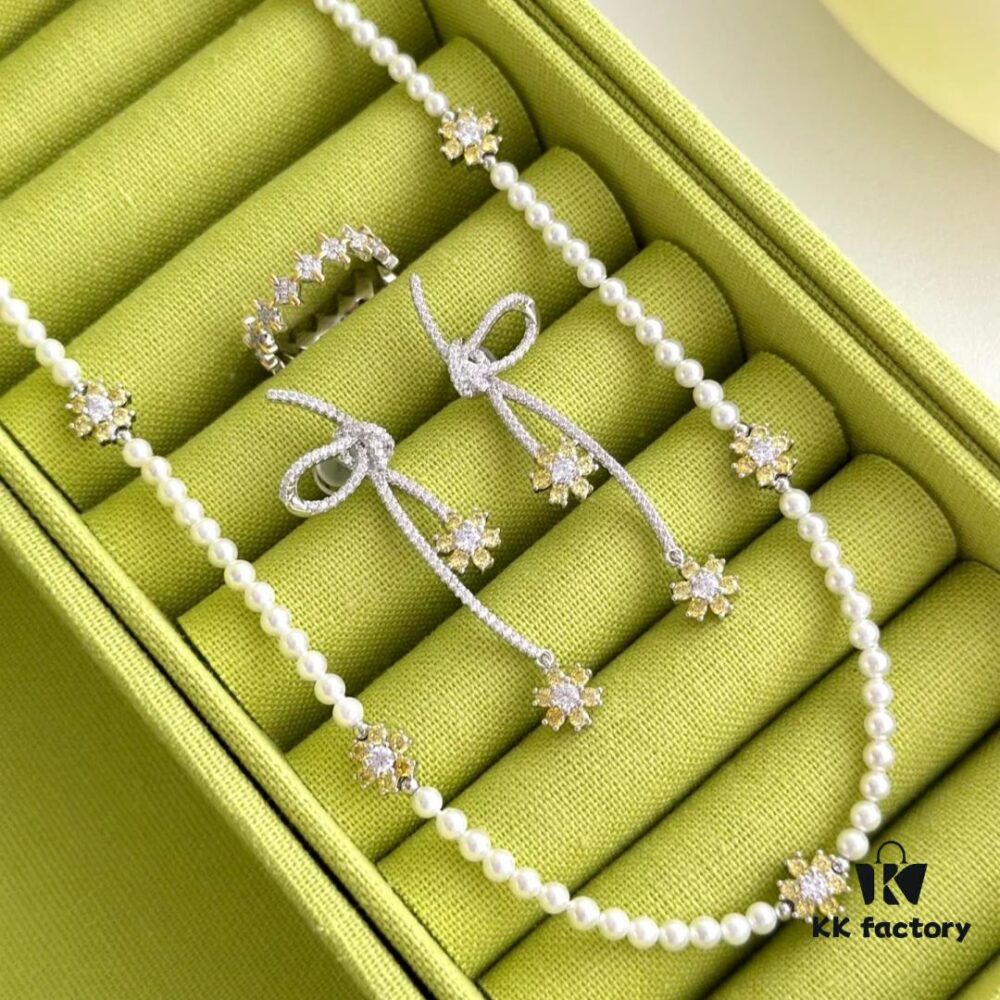 692fe00f99f2d84055c8b854 Rosa Two-Piece Jewelry Set – Truly Evokes the Feeling of Spring!