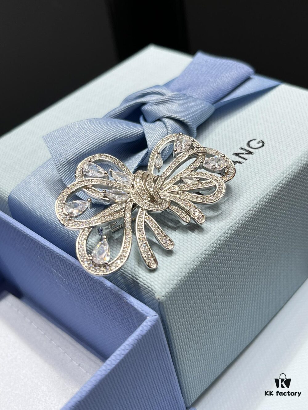 692fe07b99f2d84055c8b8ec I Guess Your Coat Is Missing a Brooch 🔷【HEFANG】Hefang Brooch, Same Silver Material as Counter
