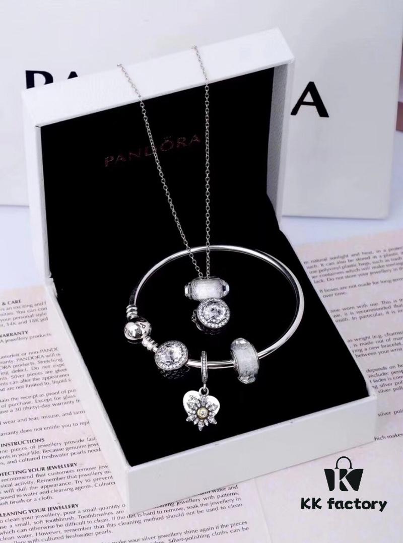 692fe13d99f2d84055c8b9ff Pandora Popular Bestselling Necklace and Bracelet Set