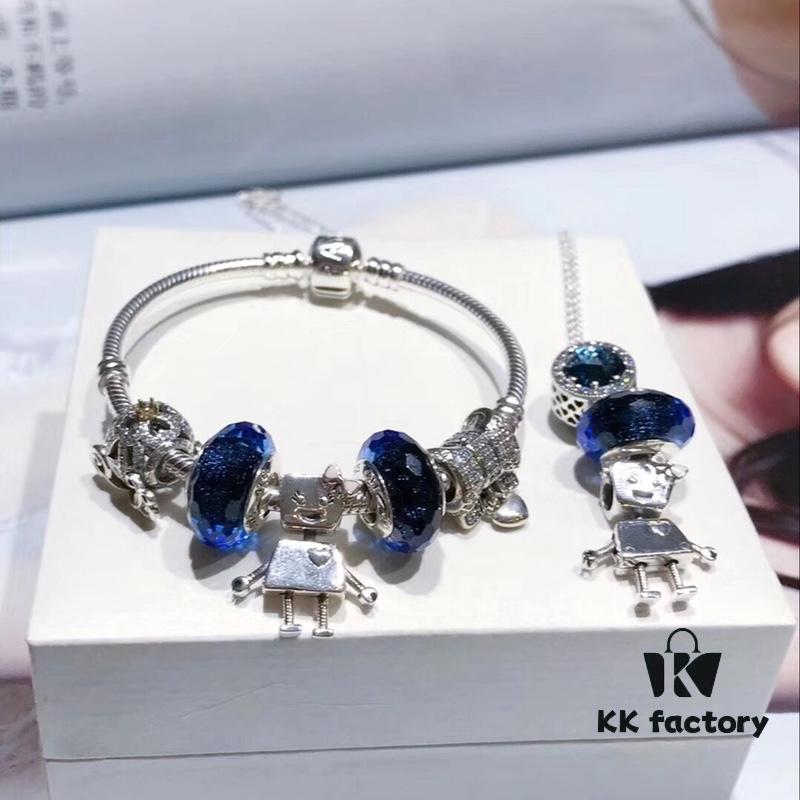 Pandora Pandora Sparkling Blue Bella Set New Arrival! One-to-one Perfect Craftsmanship Using Counter Materials, Quality Comparable to Official Counter! Sparkling Blue Faceted Glass, Fairy Tale Pumpkin Carriage, Shiny Diamond-Cut Black Cat Eye, Fully Diamondbed 'Cures All', Paired with Robot 🤖️ Bella Pendant. S925 Silver Comes with Official Packaging!