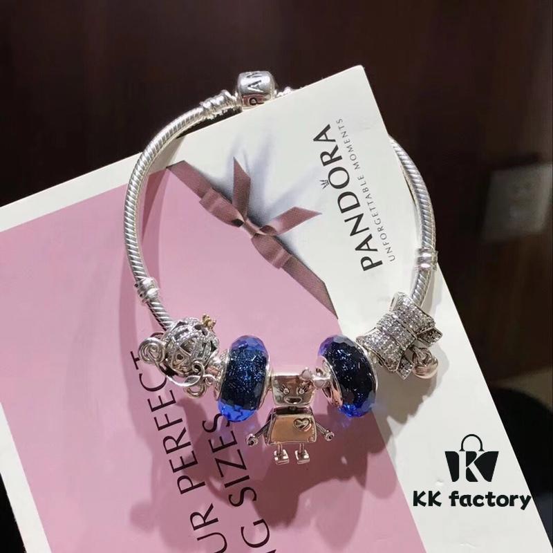 Pandora Pandora Sparkling Blue Bella Set New Arrival! One-to-one Perfect Craftsmanship Using Counter Materials, Quality Comparable to Official Counter! Sparkling Blue Faceted Glass, Fairy Tale Pumpkin Carriage, Shiny Diamond-Cut Black Cat Eye, Fully Diamondbed 'Cures All', Paired with Robot 🤖️ Bella Pendant. S925 Silver Comes with Official Packaging!