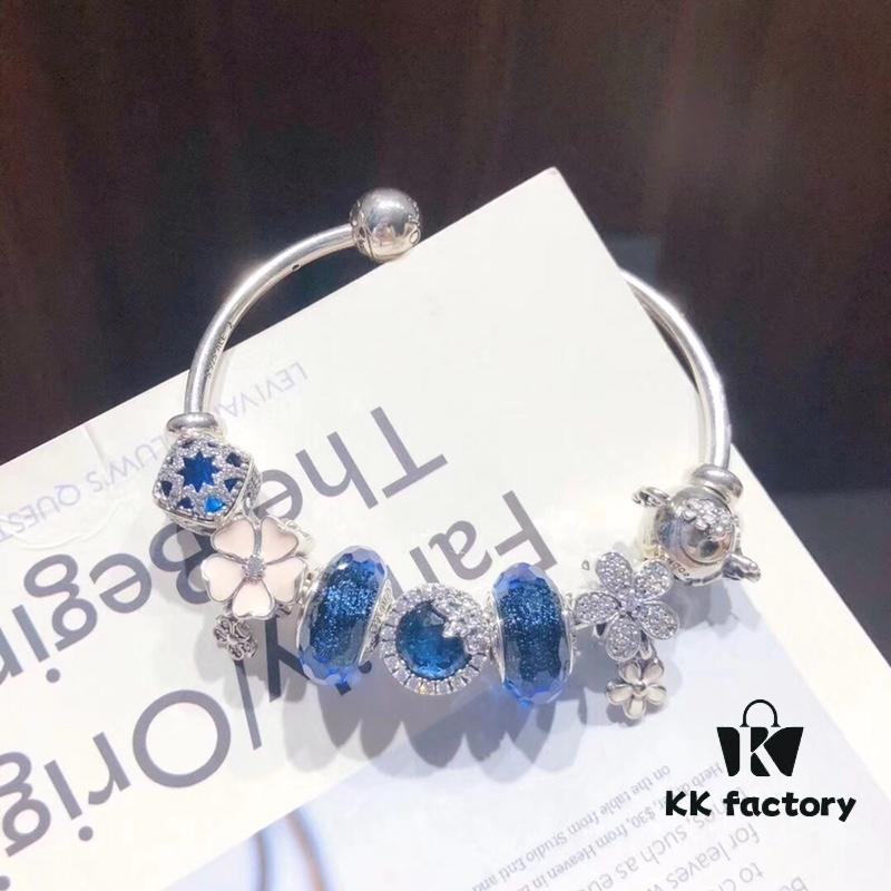 692fe14d99f2d84055c8ba23 Pandora Blue Daisy Flower with Pink Enamel - New Arrival