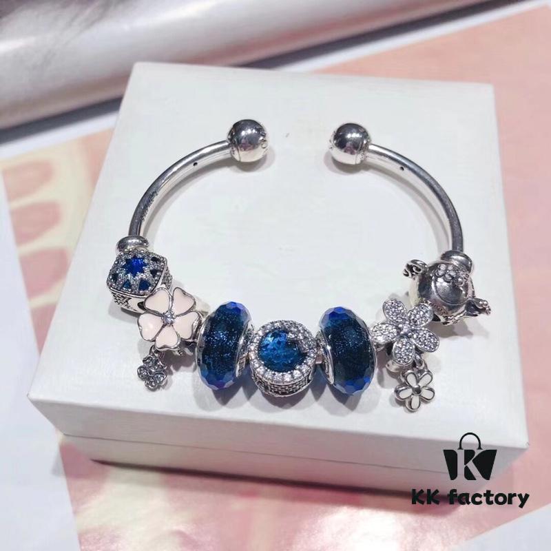 692fe14f99f2d84055c8ba26 Pandora Blue Daisy Flower with Pink Enamel - New Arrival