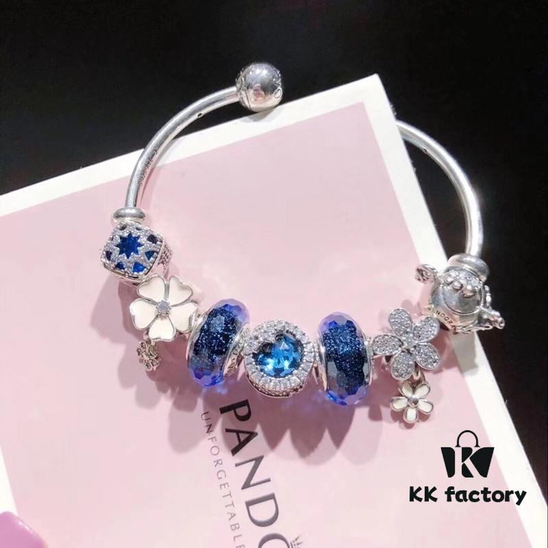 692fe15099f2d84055c8ba28 Pandora Blue Daisy Flower with Pink Enamel - New Arrival