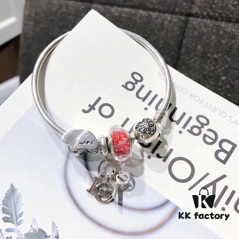 692fe18e99f2d84055c8baaa Pandora Pandora Silver Wire Bright Red Love New Arrival! Highest Quality on Market, Supports Counter Cleaning! Made with Counter Materials, Perfect 1:1 Craftsmanship! Imported Original Thai Silver Wire Red Glass, Sparkling Heart, I Love You Pendant, S925 Silver with Counter Packaging!