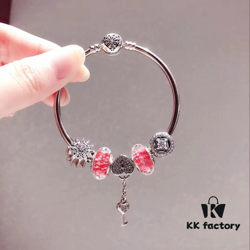 692fe1ac99f2d84055c8baf3 Pandora Pandora Silver Wire Red New Arrival! Highest Quality on Market, Supports Counter Cleaning! Made with Counter Materials for Perfect One-to-One Craftsmanship! Imported Original Red Glass Bead from Thailand, Lovely Heart Key Pendant, Beautiful Snowflake Bead, Prosperity Coin Bead, Beautifying Your Entire Youth. S925 Silver Comes with Official Packaging!