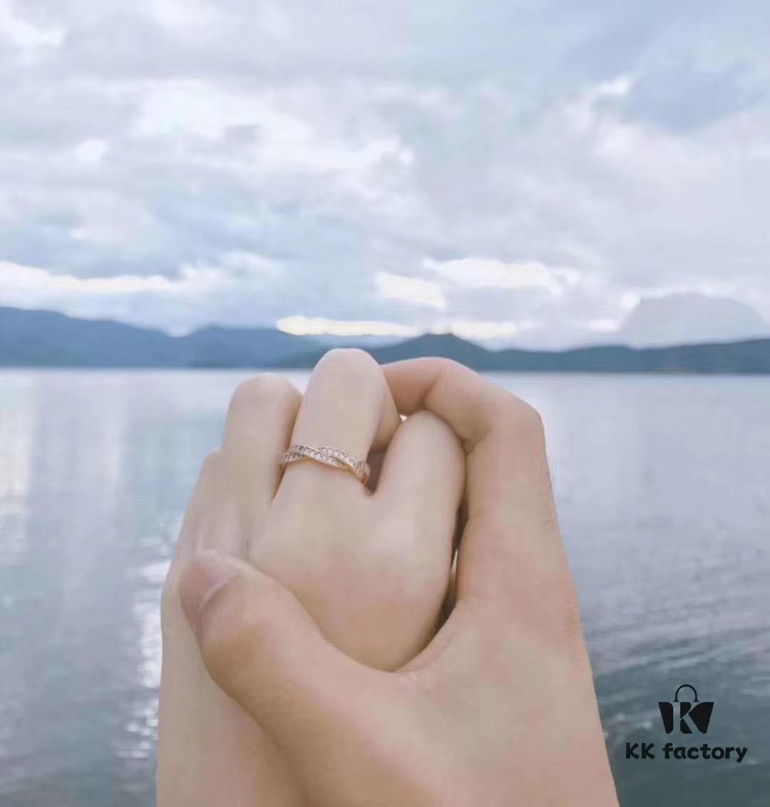 692fe27c99f2d84055c8bcc8 Pandora Wheel of Fate Rose Gold Ring 💍 A popular in-store style with meaningful symbolism