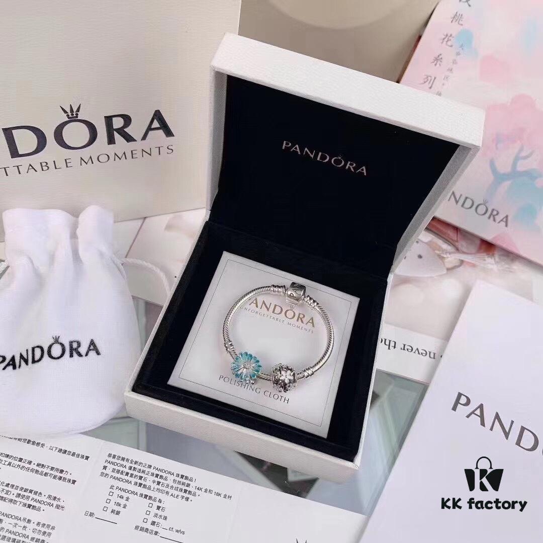 692fe2ae99f2d84055c8bd2a Pandora 2020 Garden Collection 'Fresh Daisy' Bracelet Set (Kids Size 13-16cm) - Blue Enamel Daisy Design