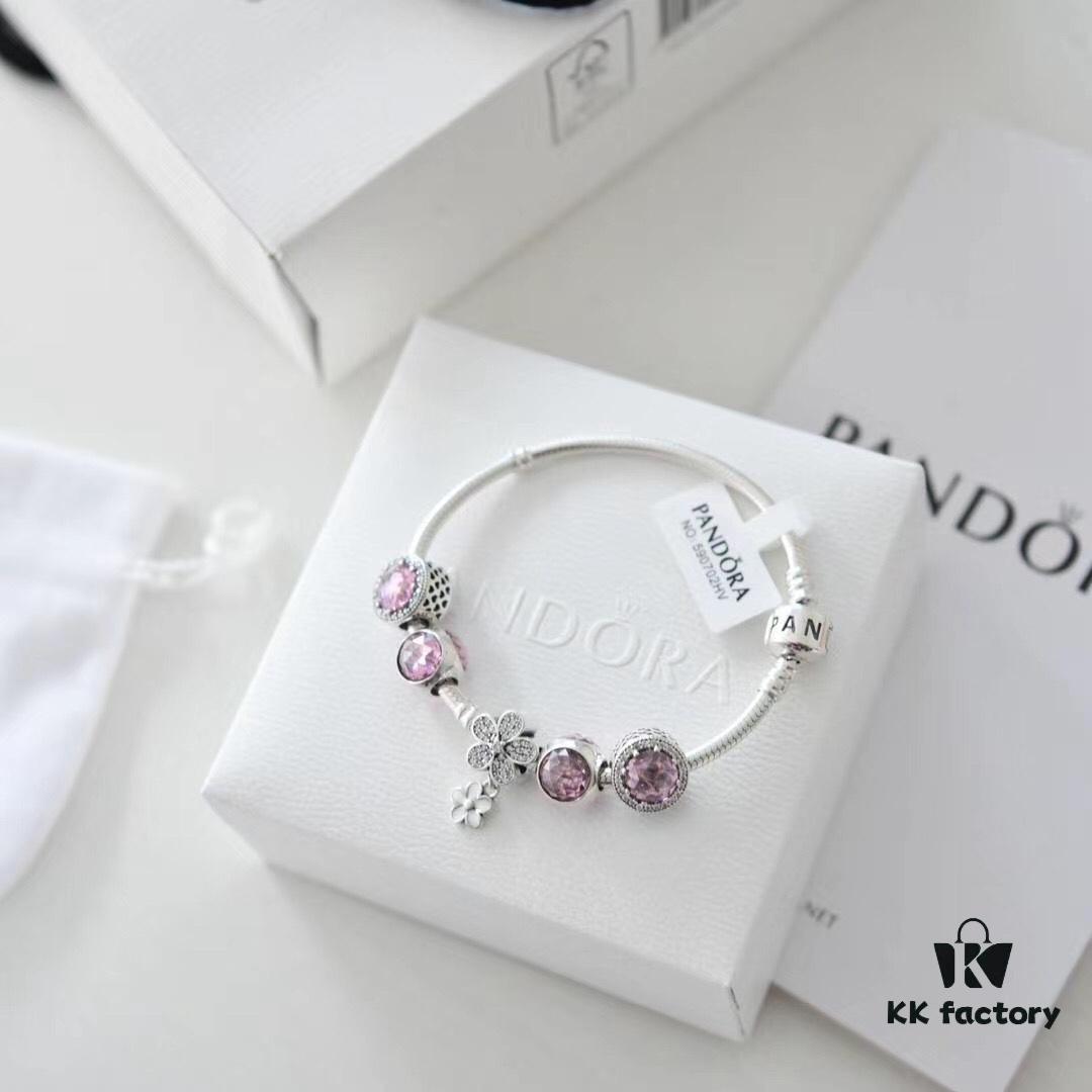 692fe2b399f2d84055c8bd35 Pandora: Weaves together the beautiful dreamy life of summer, bringing fullness of happiness.