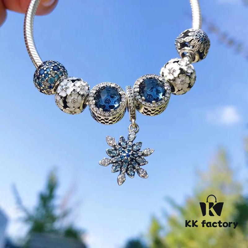 692fe2d199f2d84055c8bd7d Pandora Pandora Midnight Blue Snowflake ❄️ New Arrival! Made with counter materials, perfectly crafted one-to-one, quality comparable to official store products! Sparkling midnight blue cat's eye, white daisy enamel bead, blue sparkling snowflake ❄️ bead, blue vibrant sparkling bead, paired with blue snowflake ❄️ pendant. S925 silver comes with official packaging!