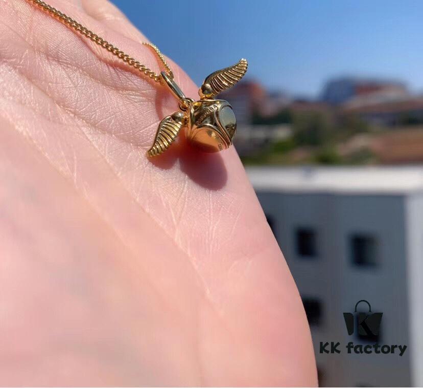 692fe31499f2d84055c8bddd New Release: Pandora x Harry Potter Collaboration Golden Snitch Necklace