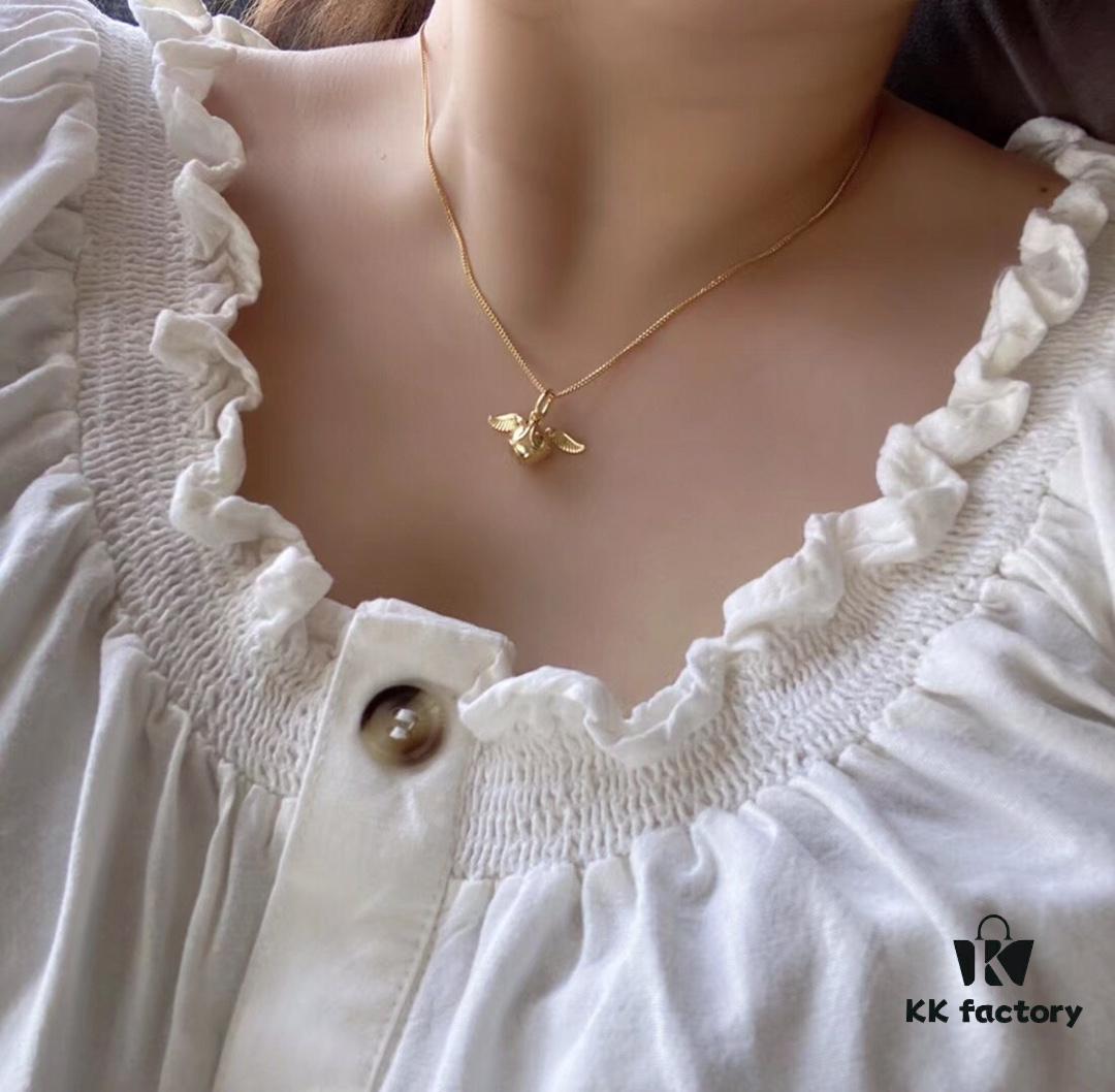 692fe31999f2d84055c8bde2 New Release: Pandora x Harry Potter Collaboration Golden Snitch Necklace