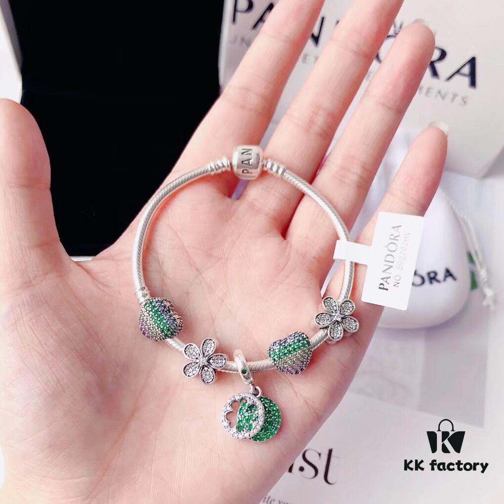 692fe33a99f2d84055c8be23 Exclusive Launch ๐ Lucky Four-Leaf Clover ๐ Symbolizing Happiness and Joy ๐ Fresh and Elegant Design ๐ Stunningly Beautiful! Attracts Envious Glances with Every Move! A Must-Have Bestseller โ Grab Yours Now!