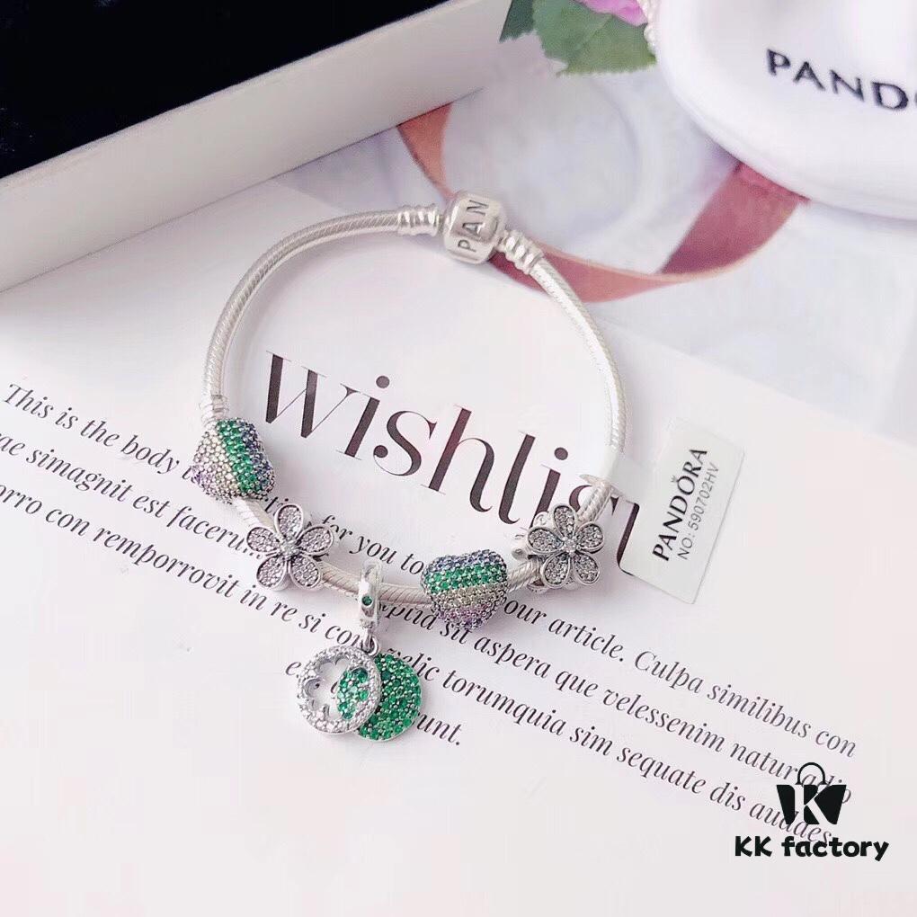 692fe33b99f2d84055c8be25 Exclusive Launch ๐ Lucky Four-Leaf Clover ๐ Symbolizing Happiness and Joy ๐ Fresh and Elegant Design ๐ Stunningly Beautiful! Attracts Envious Glances with Every Move! A Must-Have Bestseller โ Grab Yours Now!